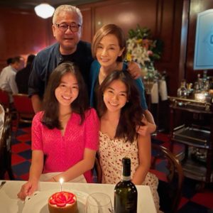 阿媽有咗第二個︱毛舜筠歷2次婚姻失敗　曾拒張國榮求婚　與區丁平閃婚恩愛26年
