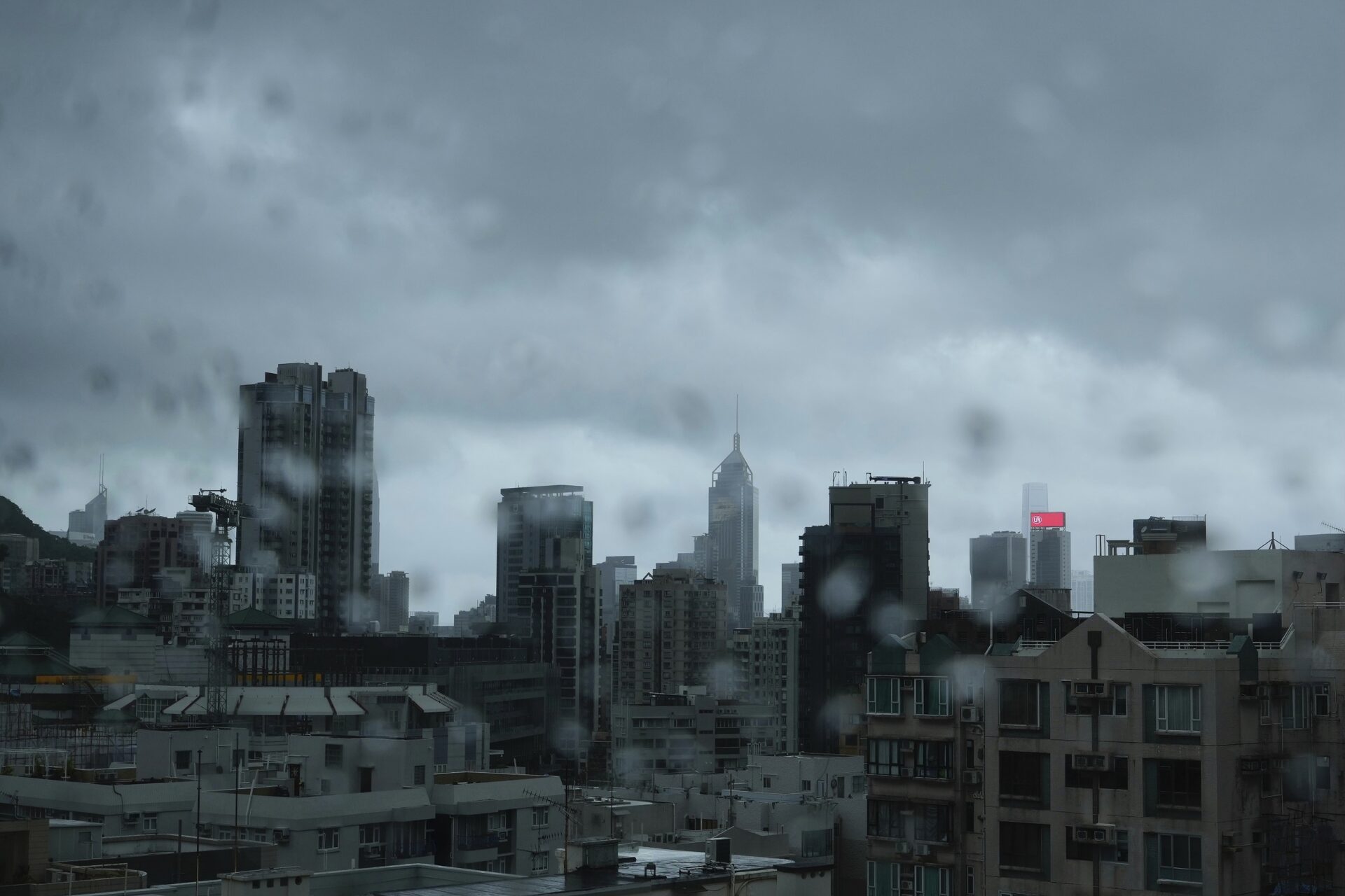 天文台發出黃色暴雨警告信號