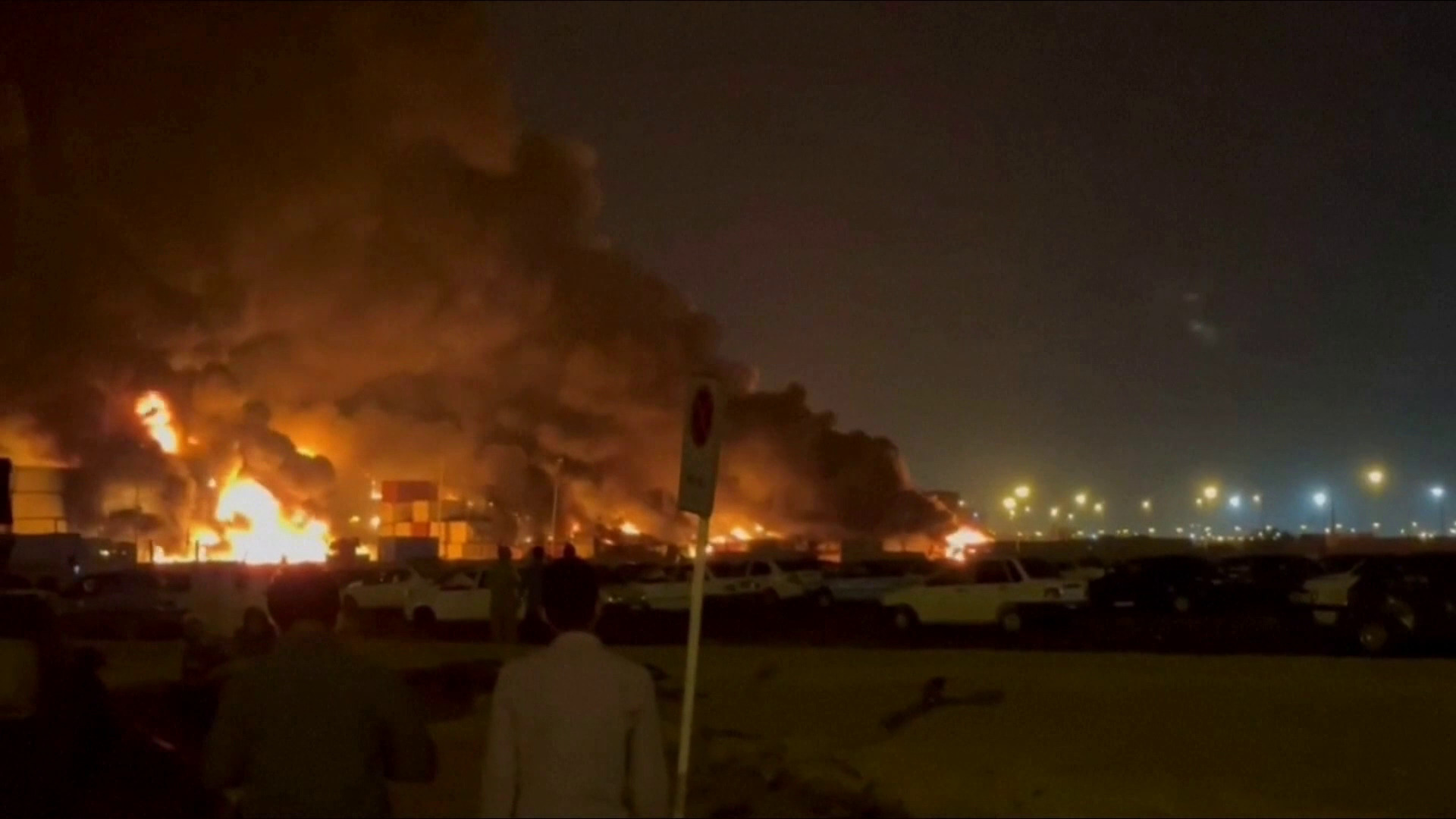 伊朗阿巴斯港碼頭爆炸案　增至25死、逾800人傷　疑涉製造導彈固體燃料化學品