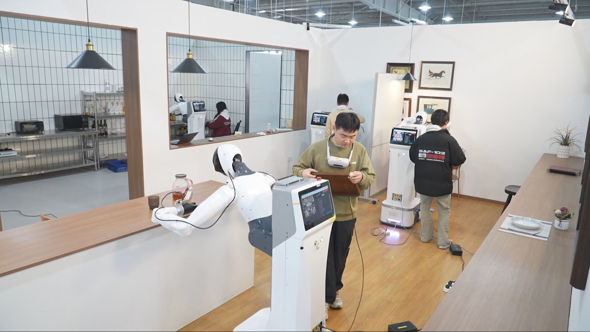 內地逾20個城市提出發展「具身智能」　深圳上海各有技術及製造優勢