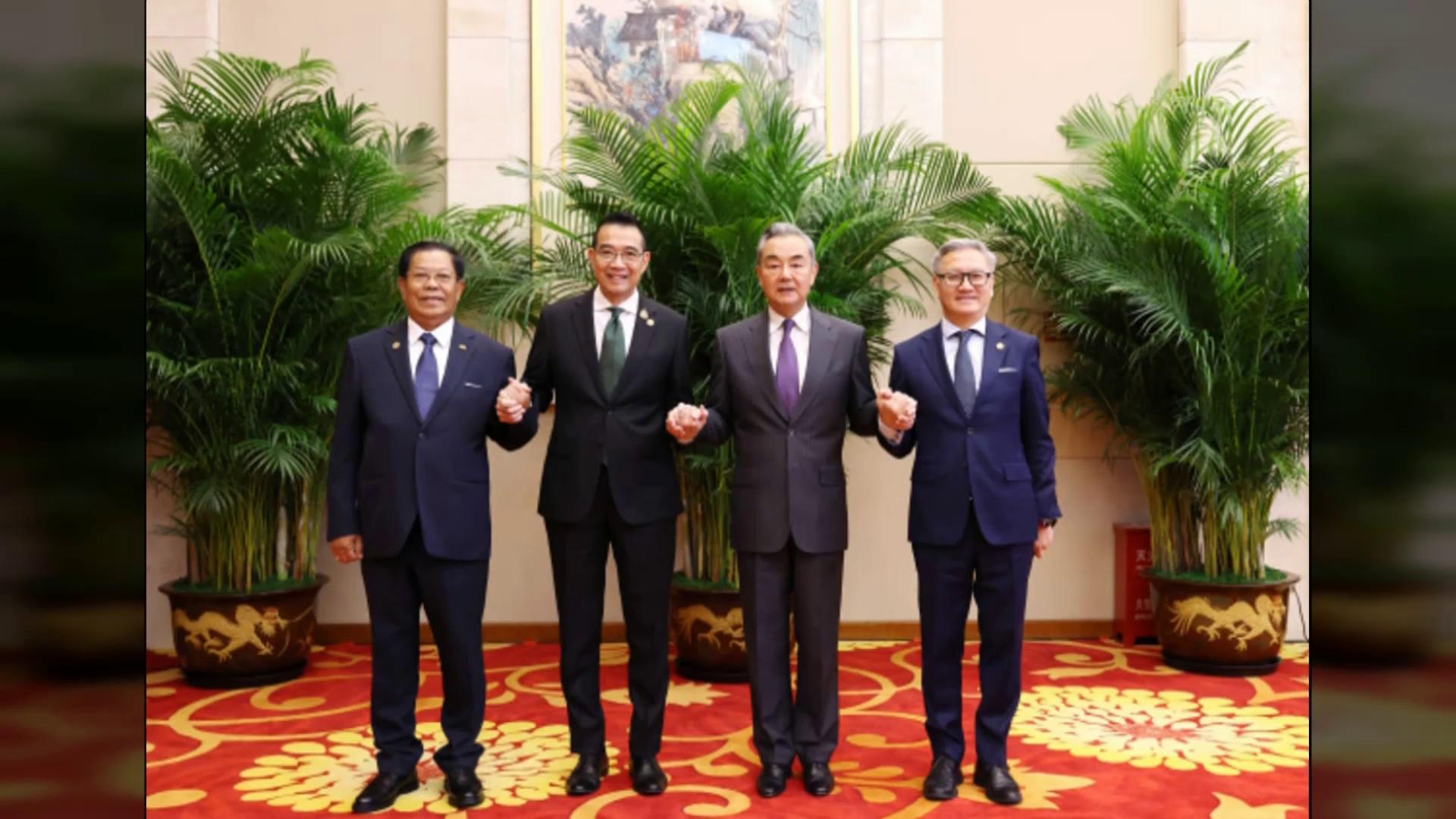 王毅與東盟三國舉行非正式會談　討論打擊跨境犯罪