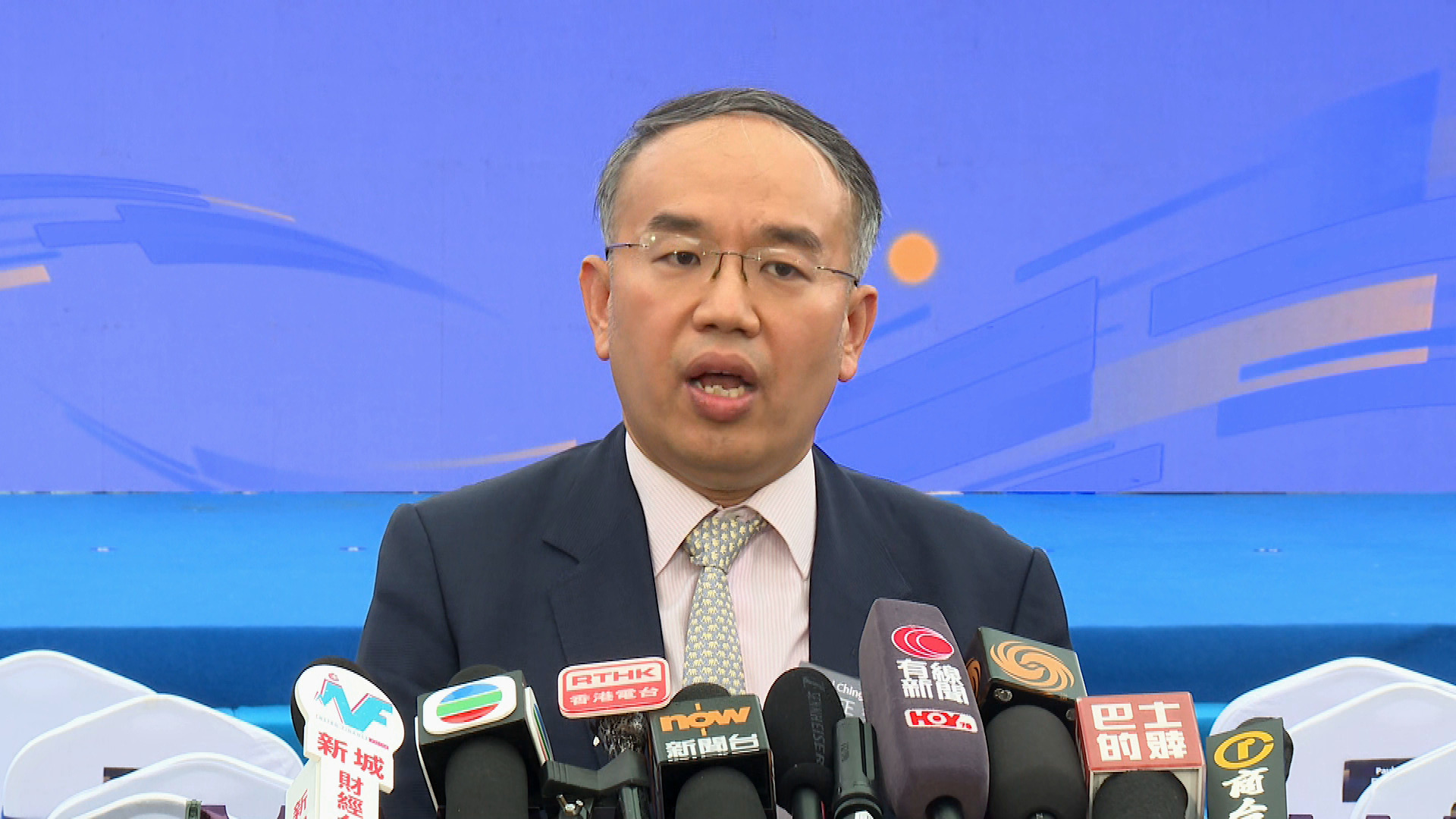 政府飲用水｜許正宇：冀找出制度疏漏積極應對　強調價錢非中標唯一因素