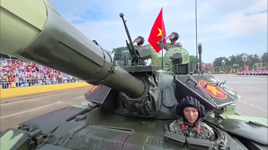 越南舉行盛大閱兵慶祝國慶80周年　習近平致賀電