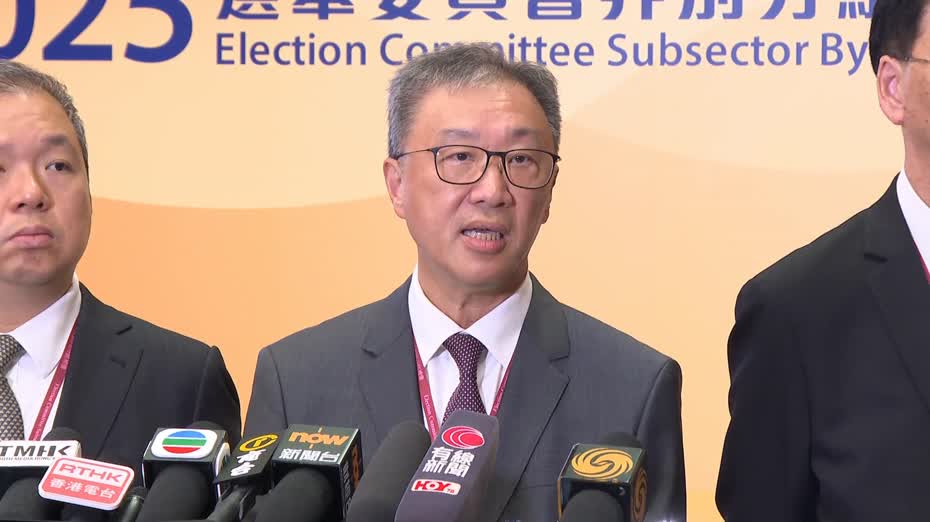 選委會補選｜總投票率逾9成7　21席位八號風球下順利選出