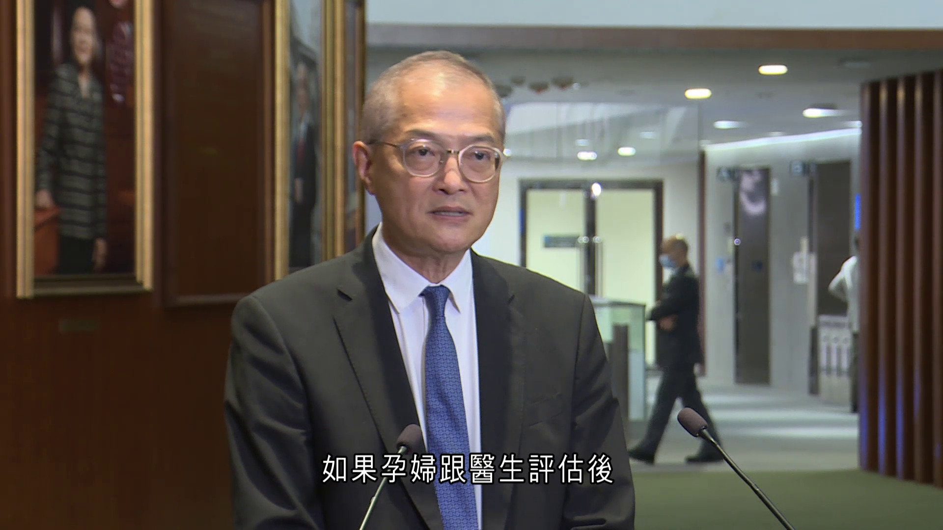 流感疫苗｜科興缺孕婦臨床數據　盧寵茂：可選打其他品牌　曾祈殷：市民應「永遠有選擇」