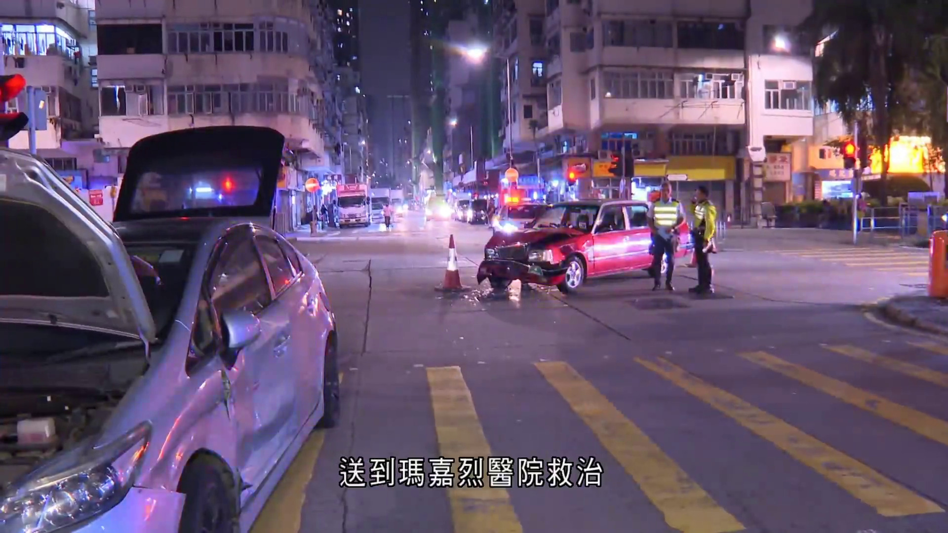 深水埗私家車的士相撞 私家車司機昏迷送院