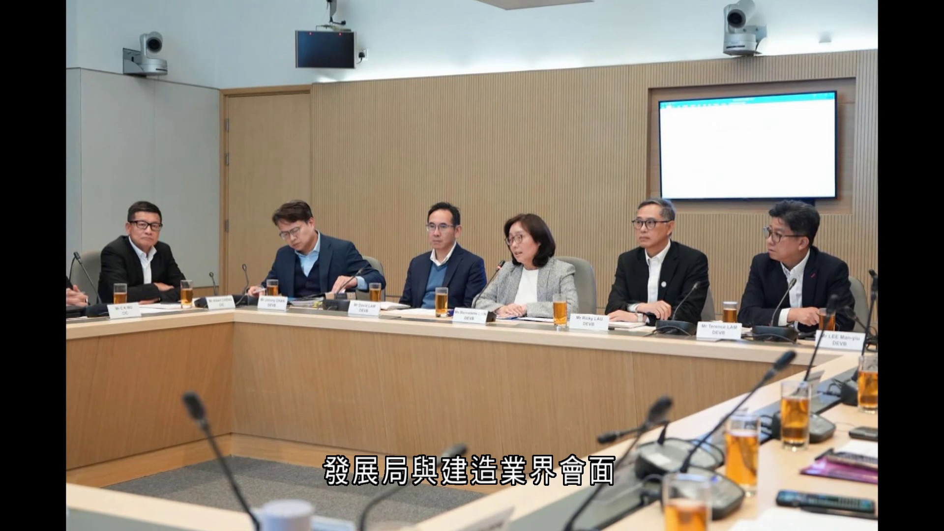 大埔宏福苑五級火｜甯漢豪與建造業界會面　擬定改用金屬棚架路線圖