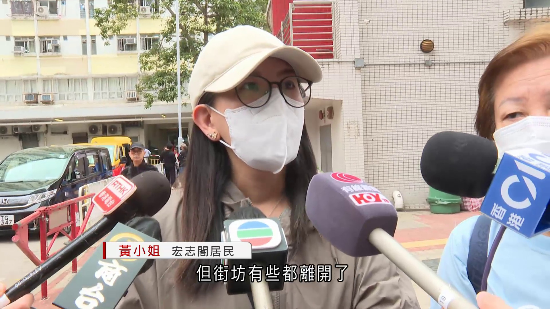 大埔宏福苑五級火｜事隔一周重踏家門　宏志閣居民哽咽：街坊、朋友已離開