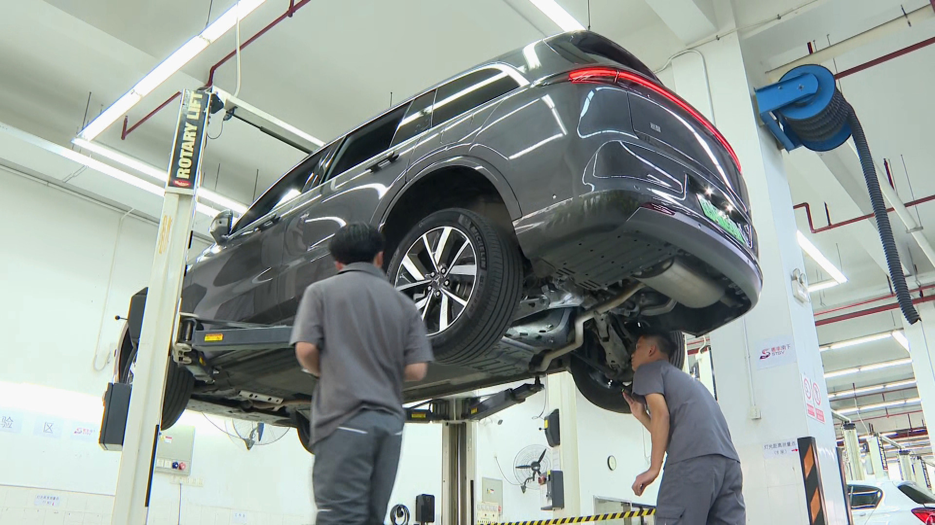 粵車南下｜驗車流程約25分鐘完成　運輸署首日接過百申請　車主：冀首日即來港