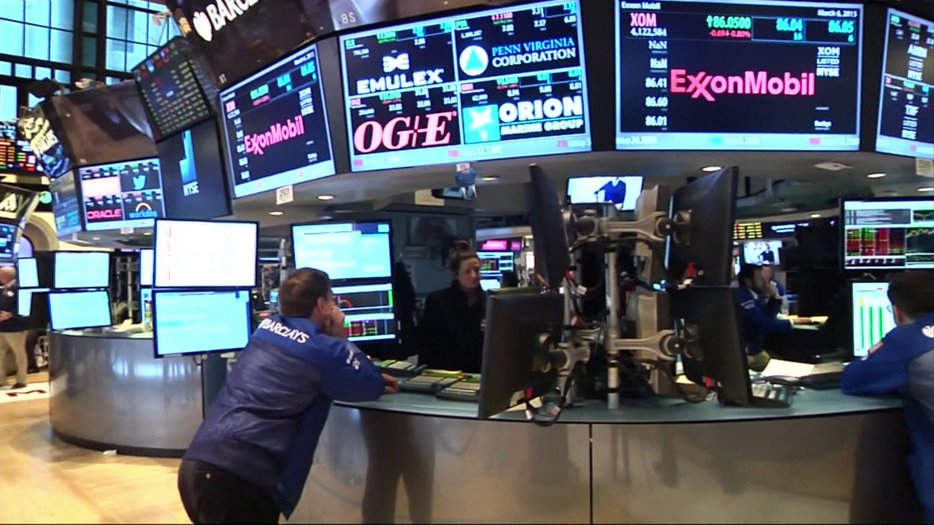 走過2025｜環球資本市場「過山車新高年」　美國減息美匯弱　比特幣新高後無以為繼