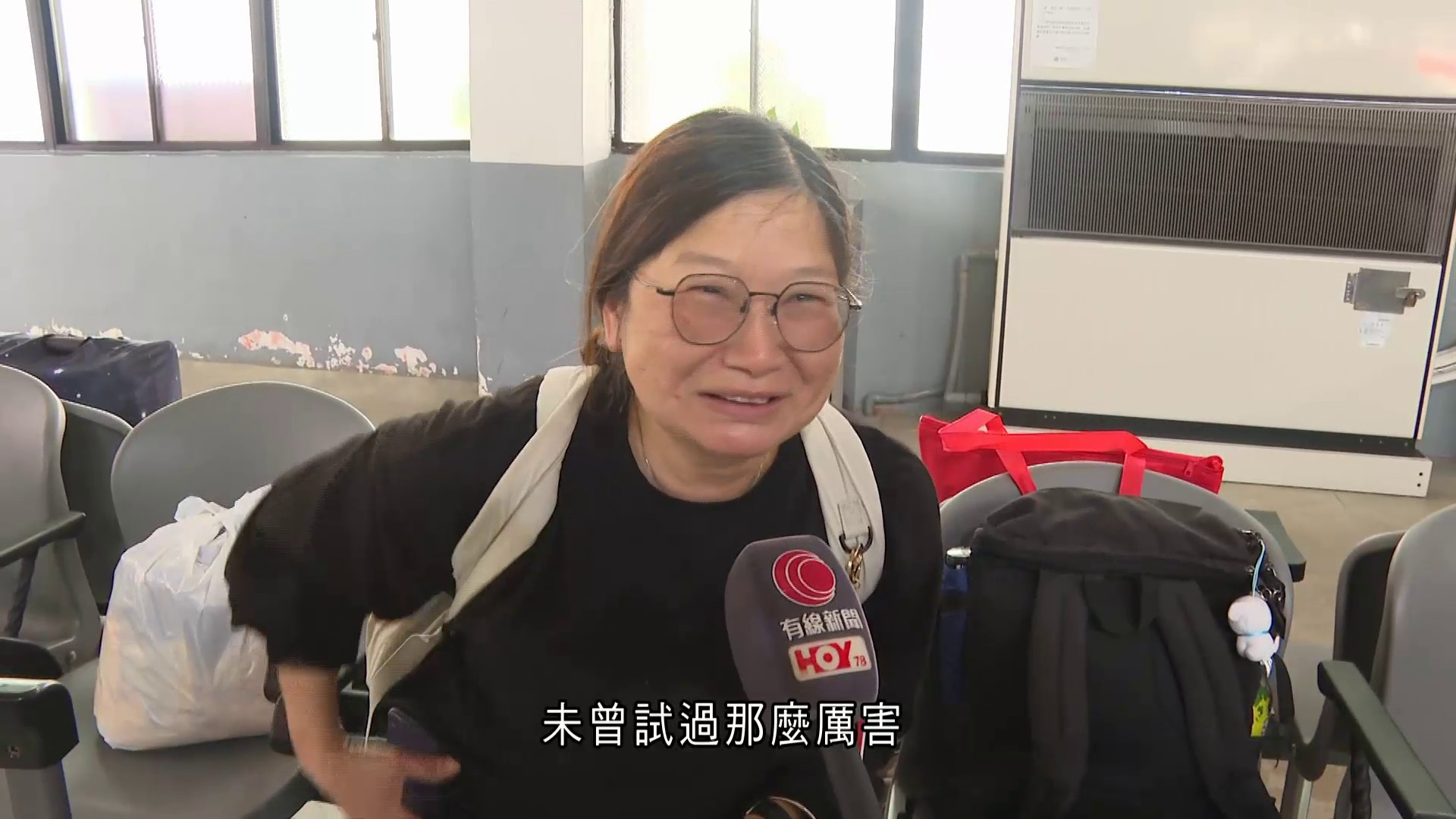 台灣地震｜飯店落地玻璃碎裂　台鐵一度停駛　遊台港人：害怕但繼續行程