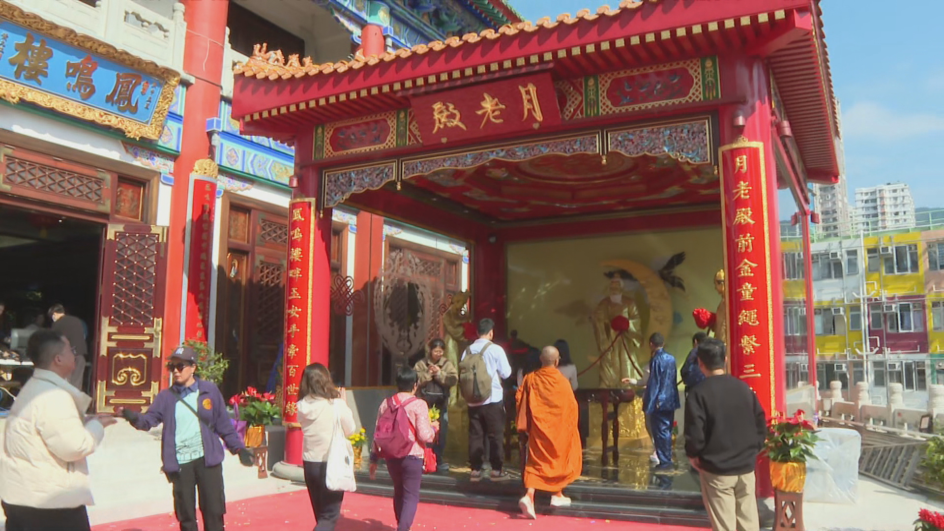 重建十個月　黃大仙祠月老殿重開　不少市民到場參拜