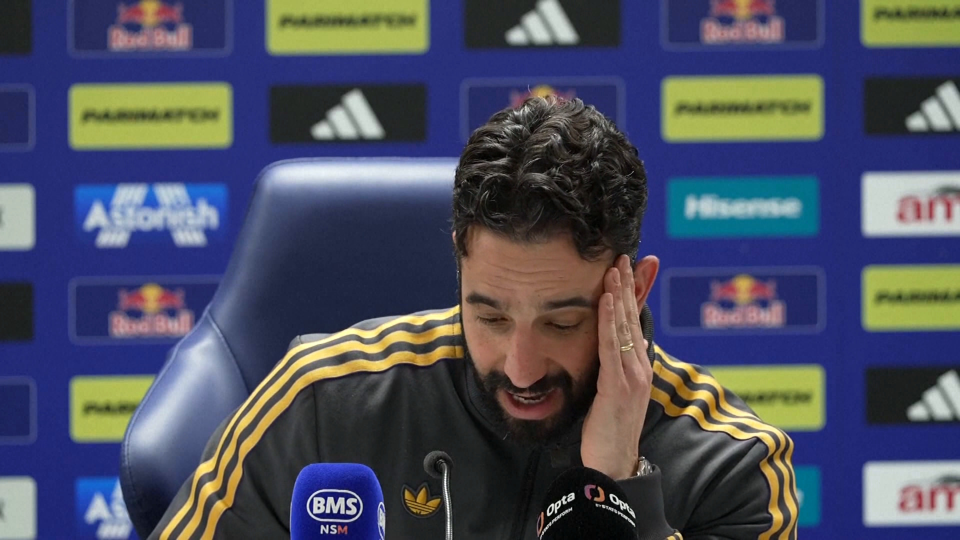 英超曼聯宣布主帥艾摩廉離任