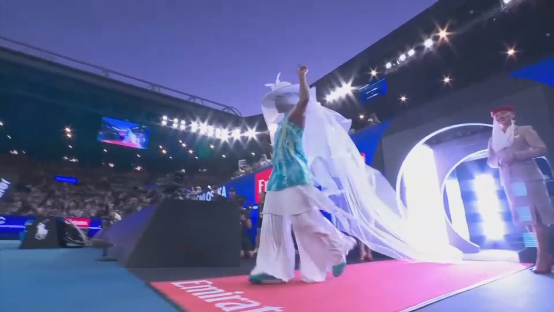 澳網｜大坂直美「水母裝」亮相搶鏡　晉級女單次圈