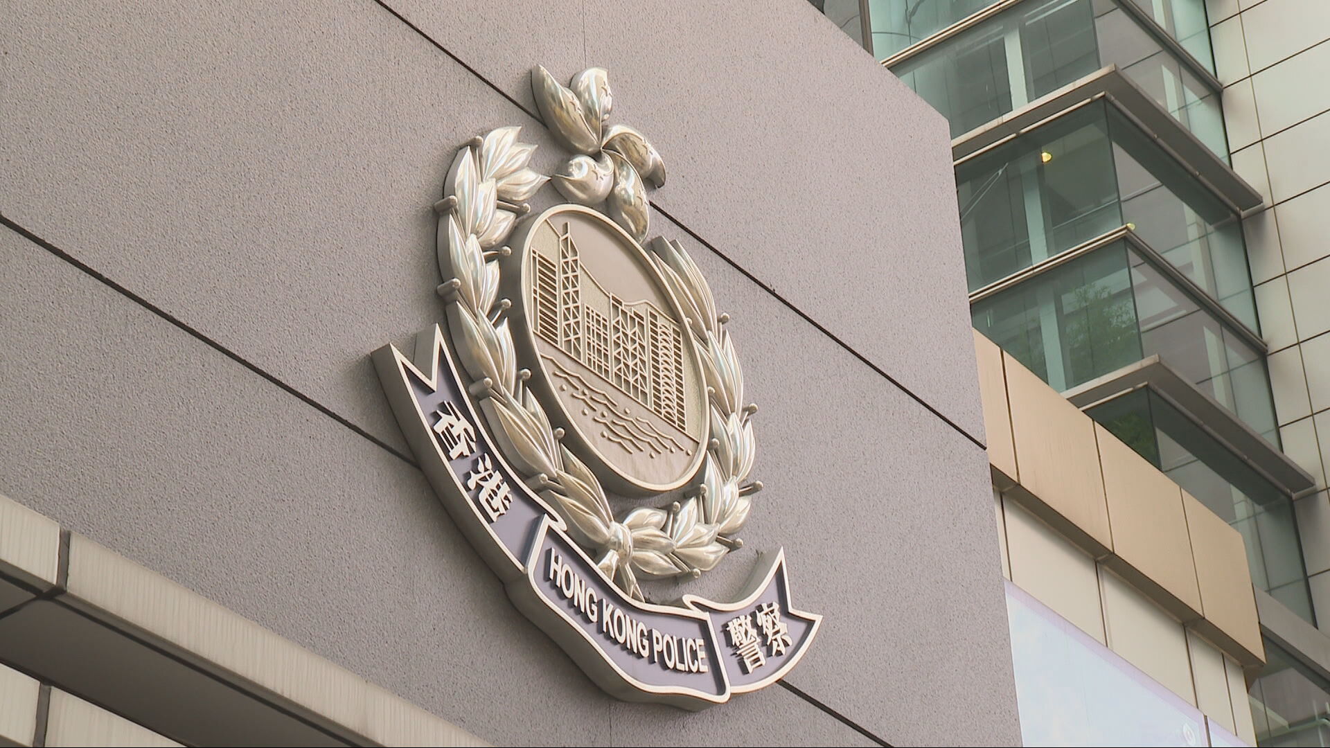 休班輔警機場內搜出彈簧刀　控管有違禁武器明提堂