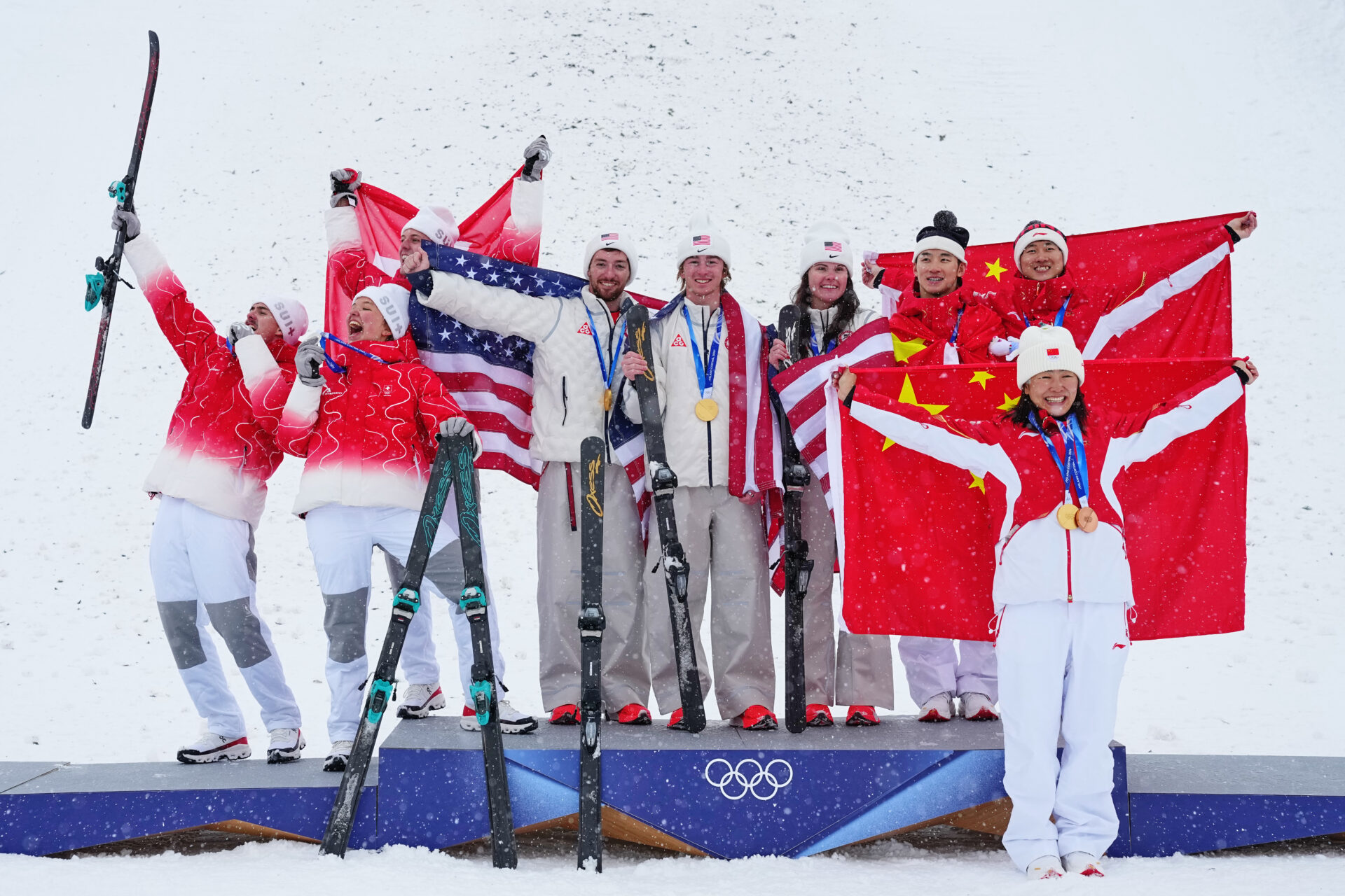 米蘭冬奧｜自由式滑雪空中技巧　中國團體摘銅
