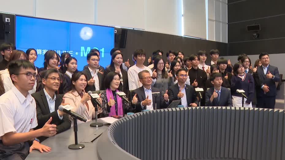 預算案｜陳茂波與青年交流　指創造就業比增加補貼有用