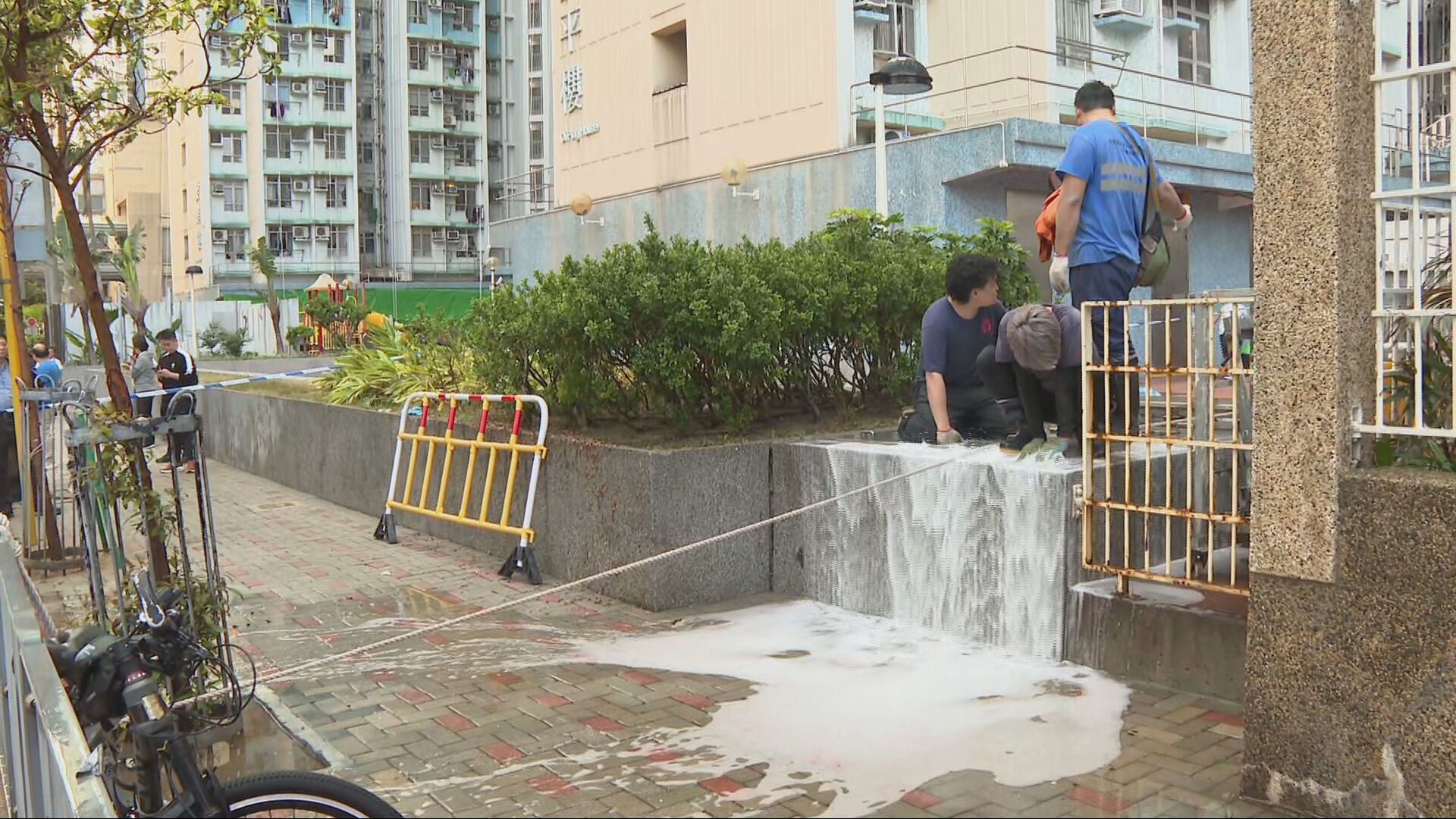筲箕灣鹹水管爆裂　水務署：涉愛東邨內部供水系統