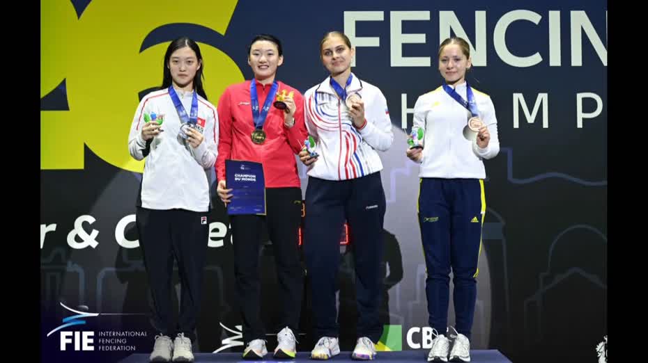 劍擊世青賽　港隊楊書涵獲女子佩劍銀牌