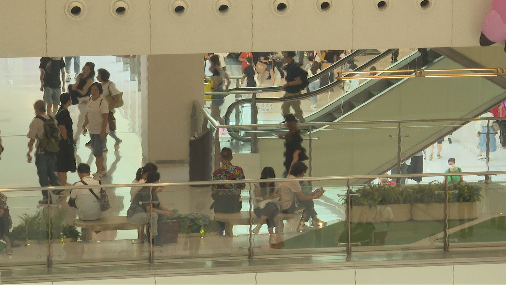 沙田新城市火鍋店老婦鯁喉暈倒　搶救後不治