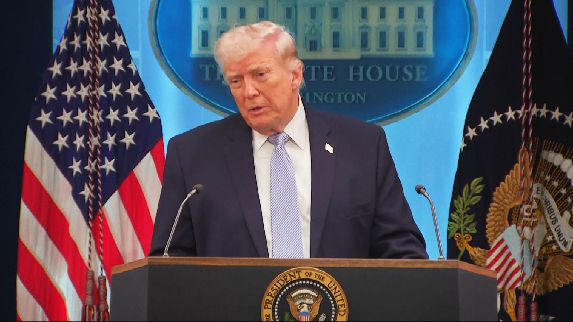 伊朗局勢｜據報美國再攻擊哈爾克島軍事目標　特朗普警告不達協議「整個文明將滅亡」