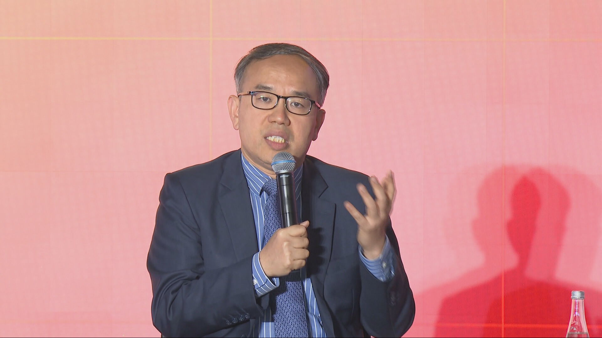 許正宇：未來五年重點發展金融基建