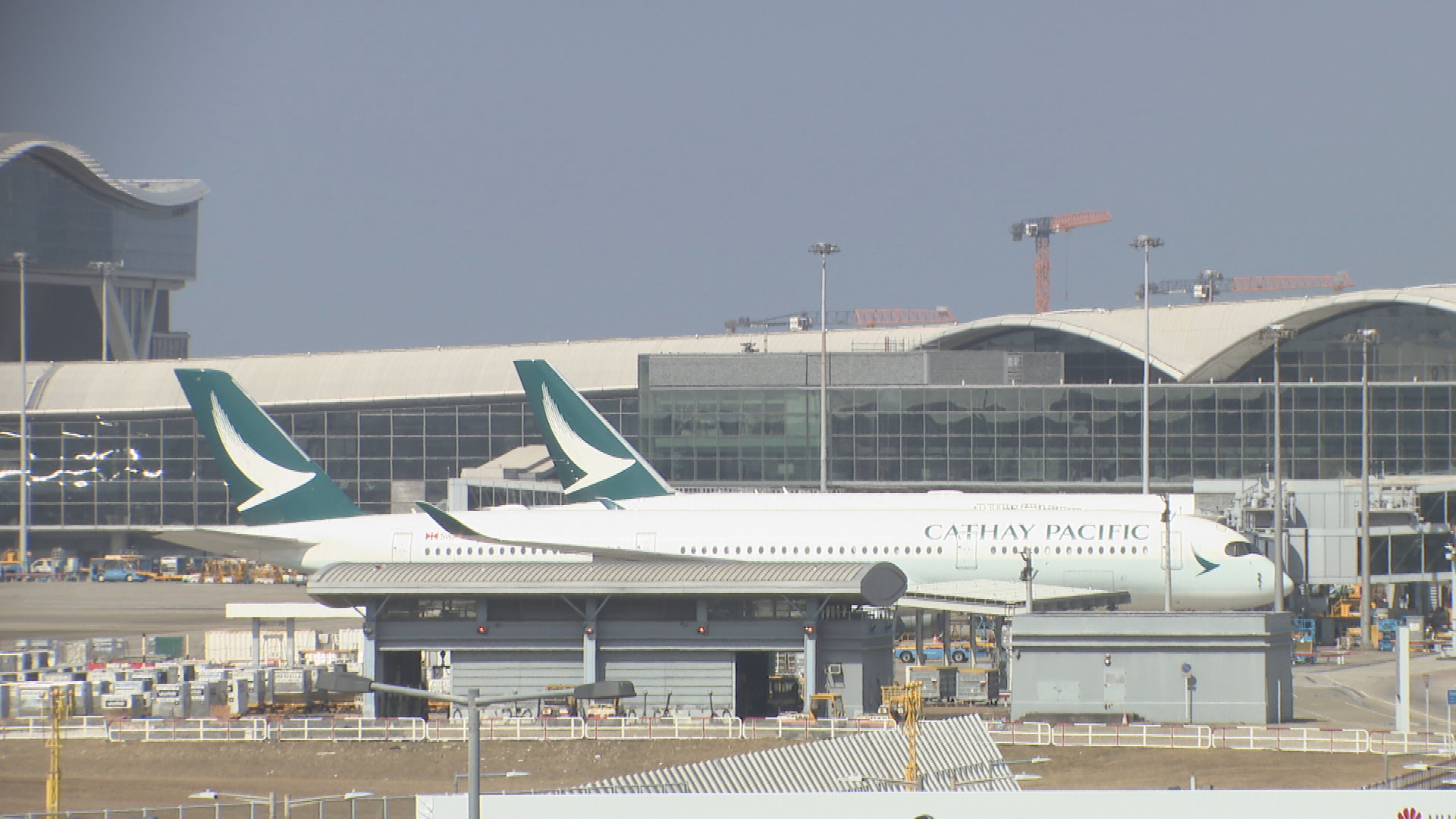 油價急升｜國泰取消5月中至6月底約2%航班、主要涉短途　HK Express取消約6%航班