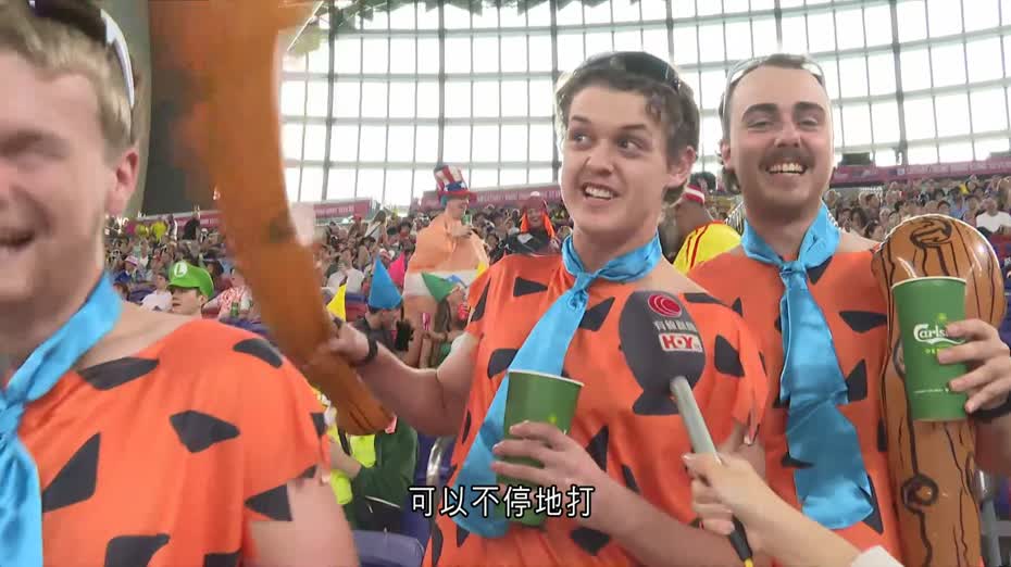 七欖｜啟德開鑼　有旅客盛裝打扮入場感受氣氛　長情球迷：現在的發展太不可思議