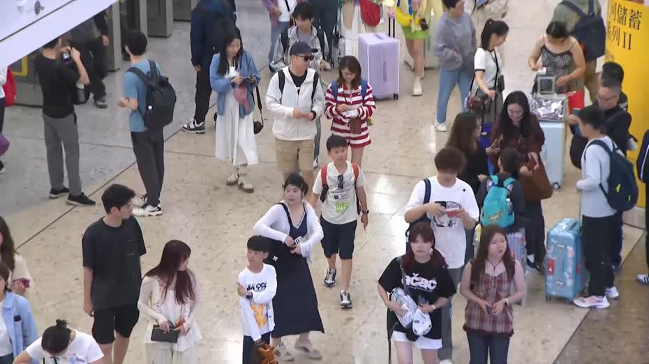 五一黃金周｜西九龍站不少旅客入境