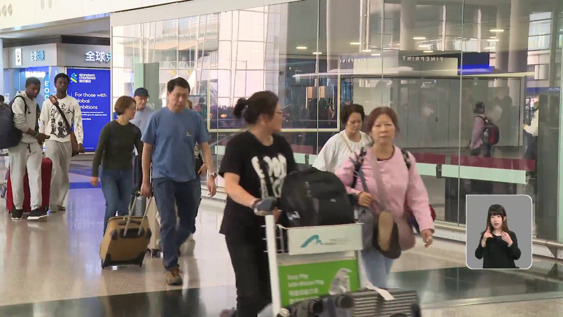 伊波拉｜病毒潛伏期長達21天　專家：本港風險不大　籲衞生署留意多次轉機旅客