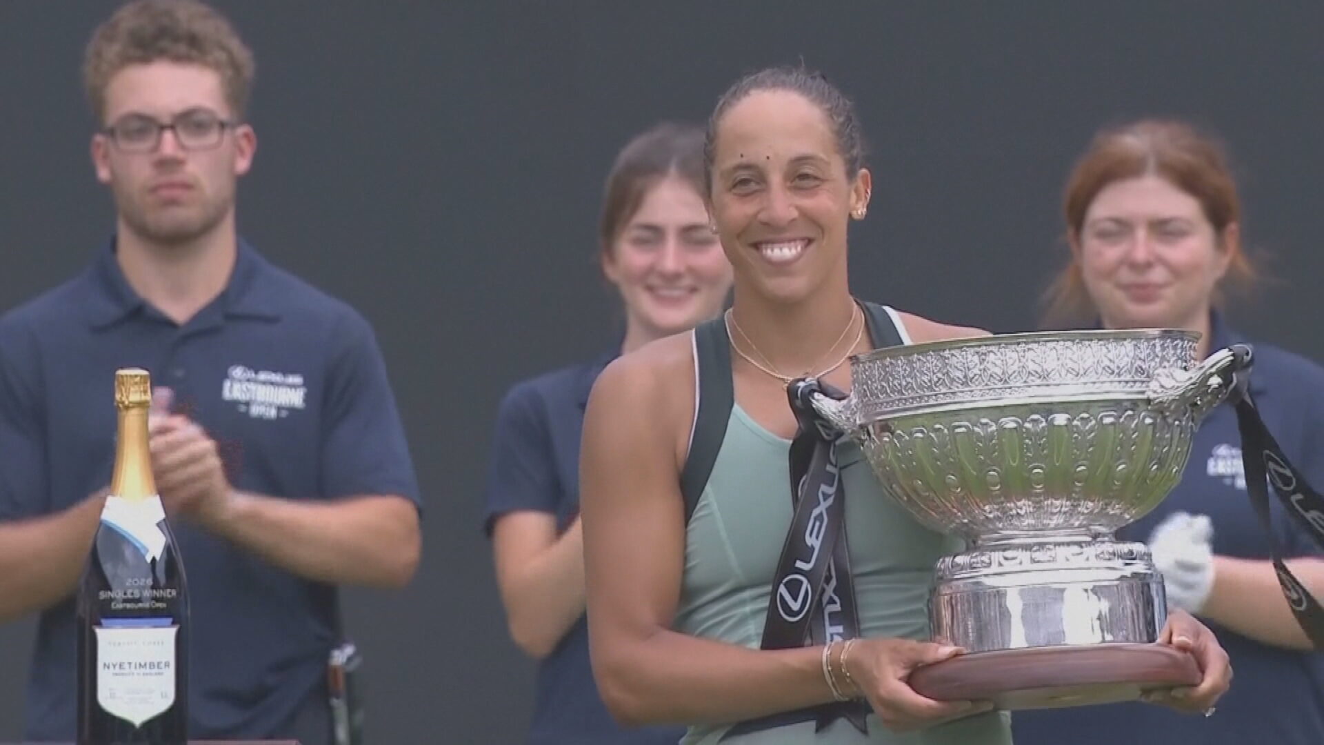英國伊斯特本網球賽　姬絲女單決賽勝瑪莉亞　第三度稱后