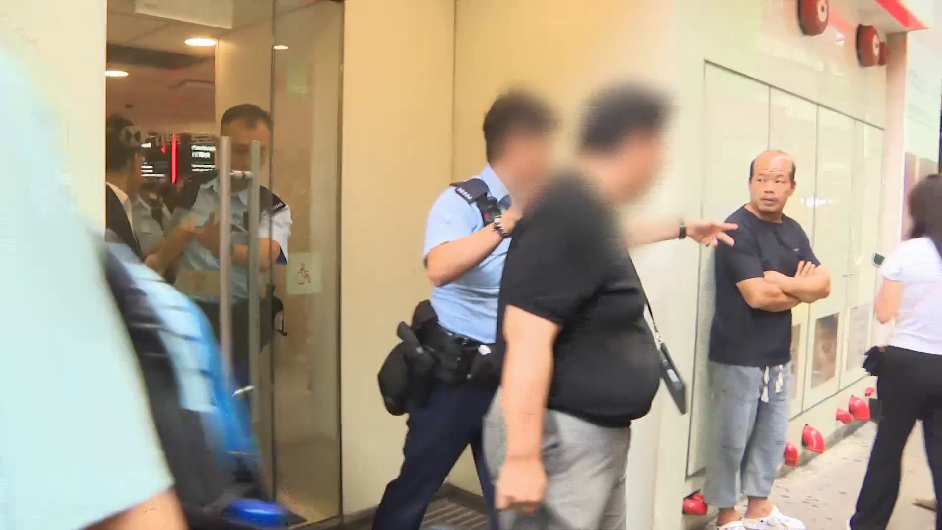 涉行使3,900萬美元假支票　兩韓男尖沙咀銀行被捕