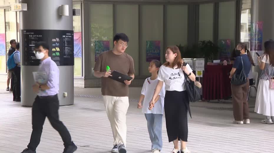 升中派位｜有內地家長接受Band 3結果　讓子女先適應香港讀書環境