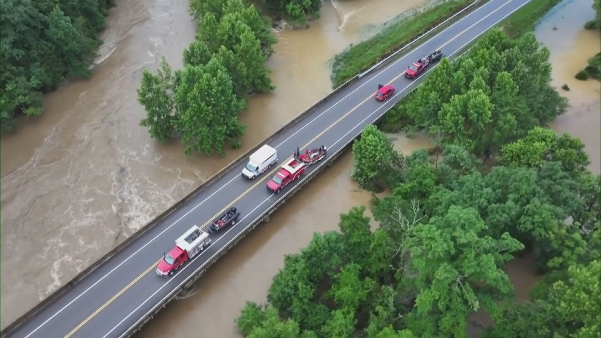美國密蘇里州暴雨成災　雨量逾300毫米　夏令營逾200人一度被洪水圍困