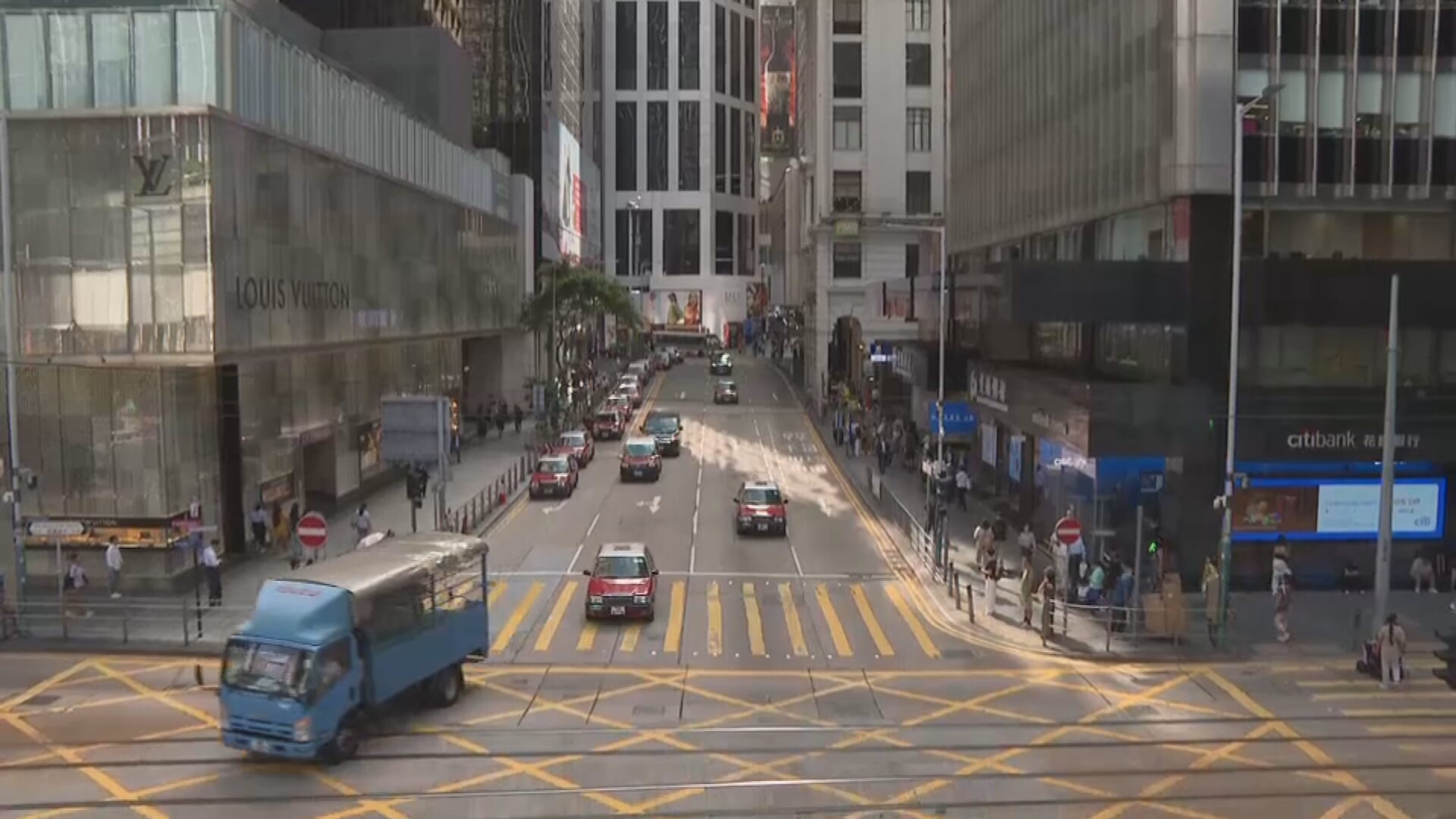據報投行憂港降稅措施引發自營交易員流失