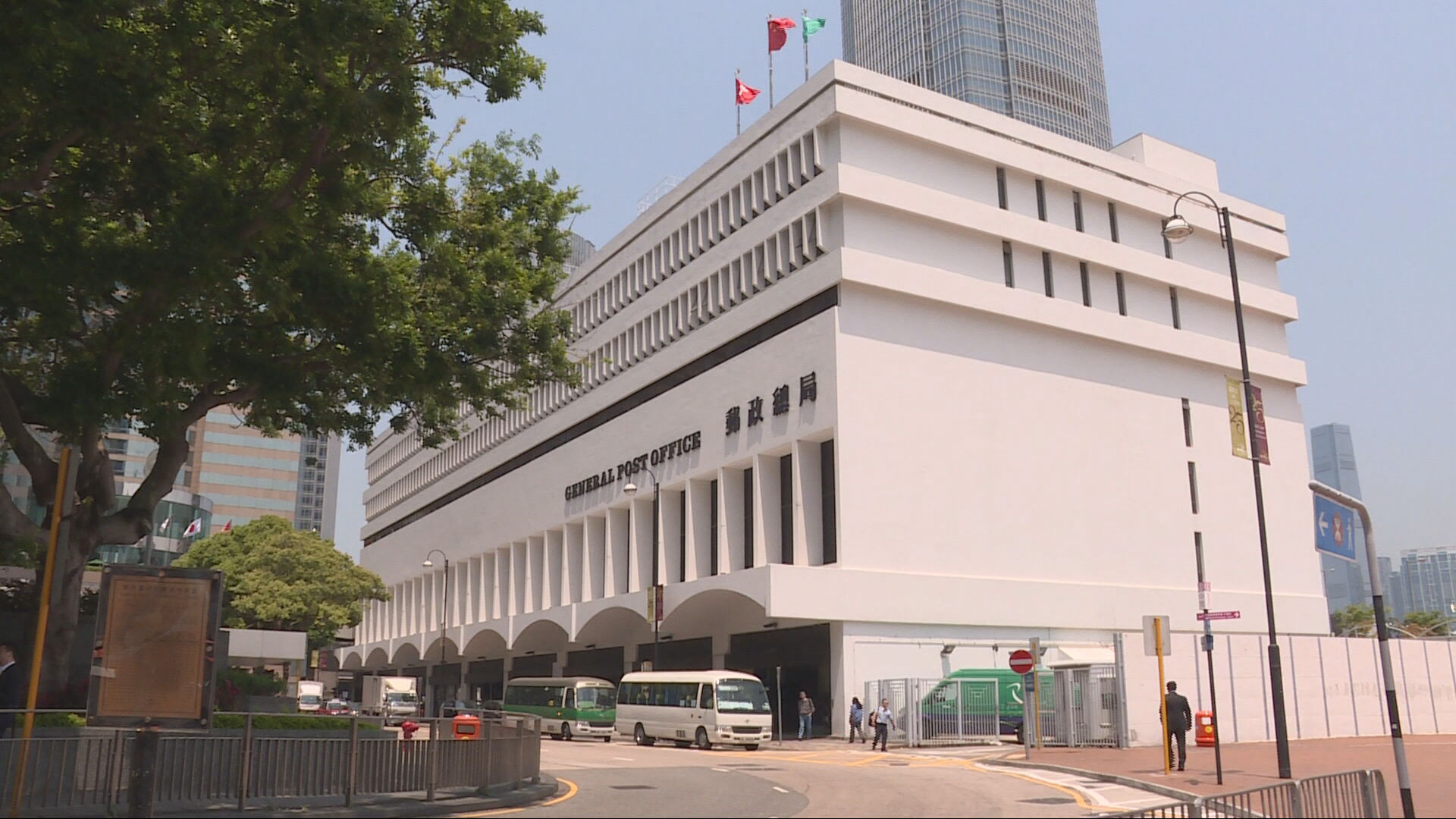 57歲郵差工作期間墮樓不治　香港郵政表難過：服務逾30年盡忠職守