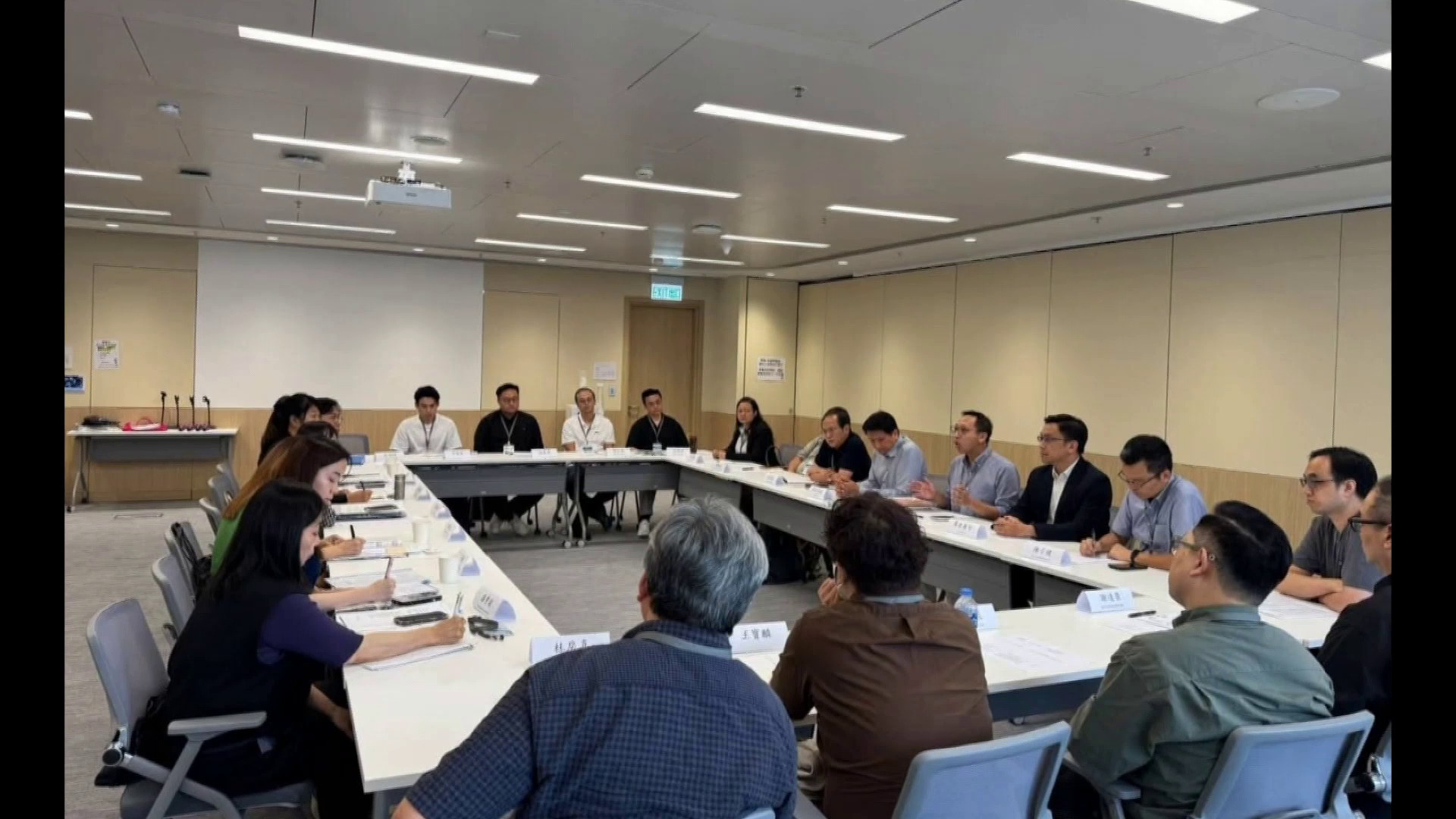 郵政改合約制｜香港郵政兩工會約見政府　30受影響員工獲准延期簽新合約