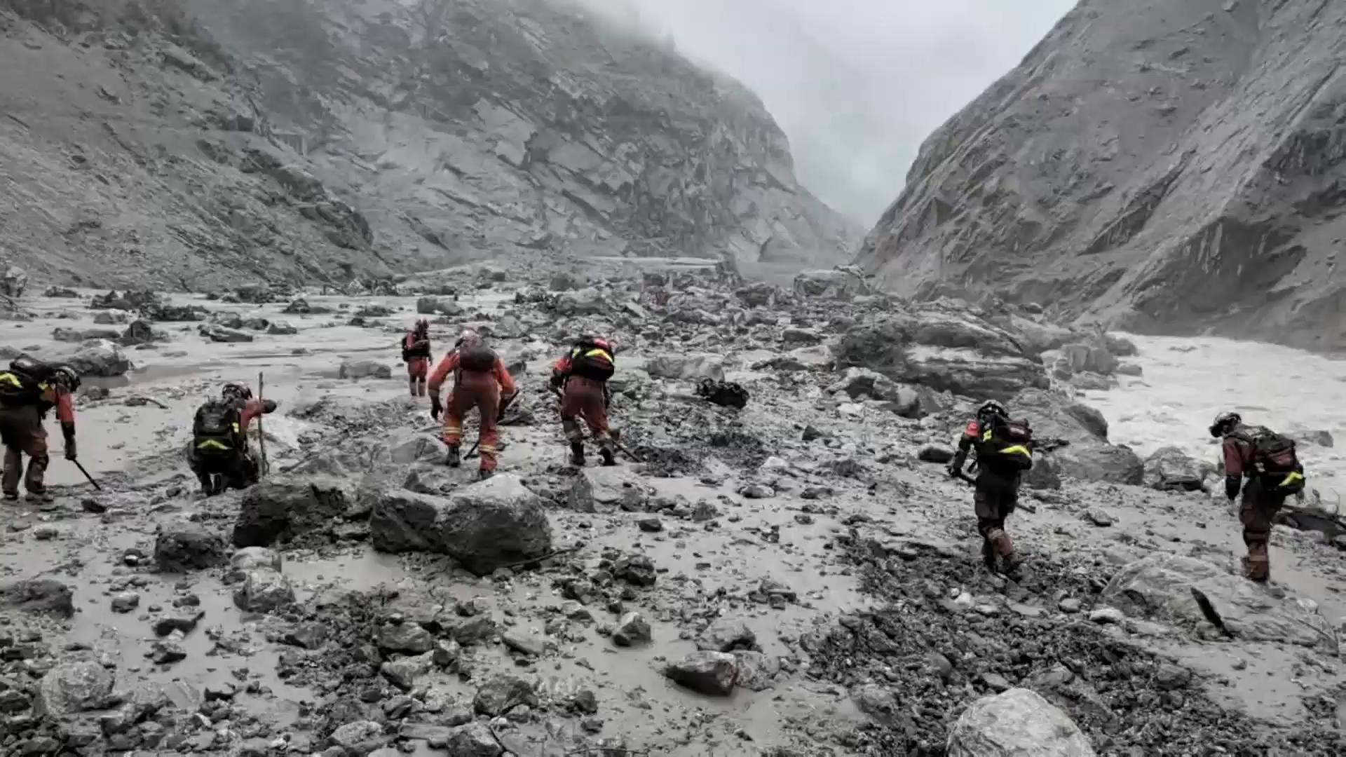 中尼邊境泥石流｜逾600人死亡、約3千人失蹤　水利部指堰塞體基本排空　兩國外長磋商救援進度