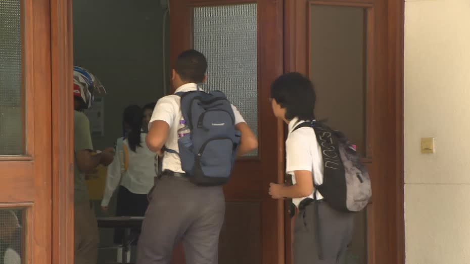 開學日｜心理學家囑家長留意子女情緒　鼓勵多分享上學感受