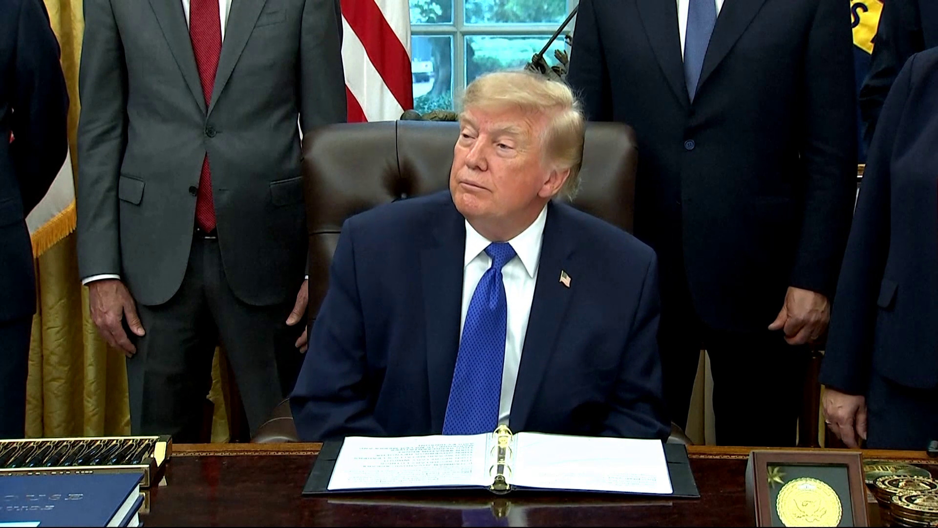 Trump rates Xi meeting 12 out of 10 and denies weapons sale