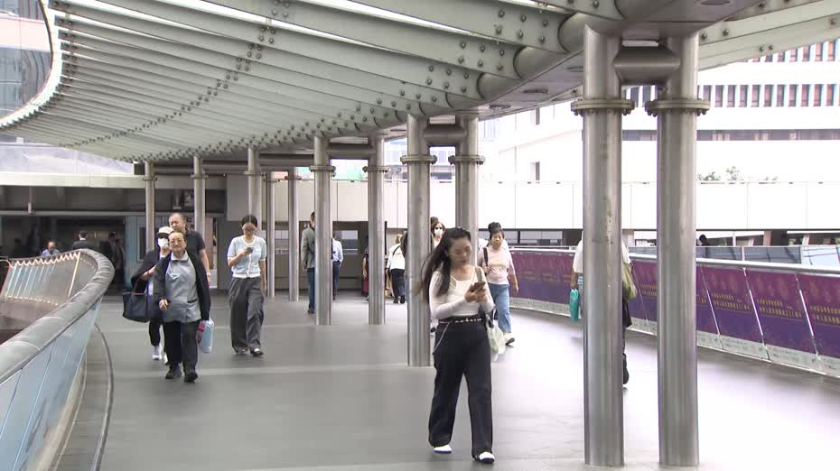 上月強積金人均蝕逾5,000元　強積金顧問料全年賺幅6-7%