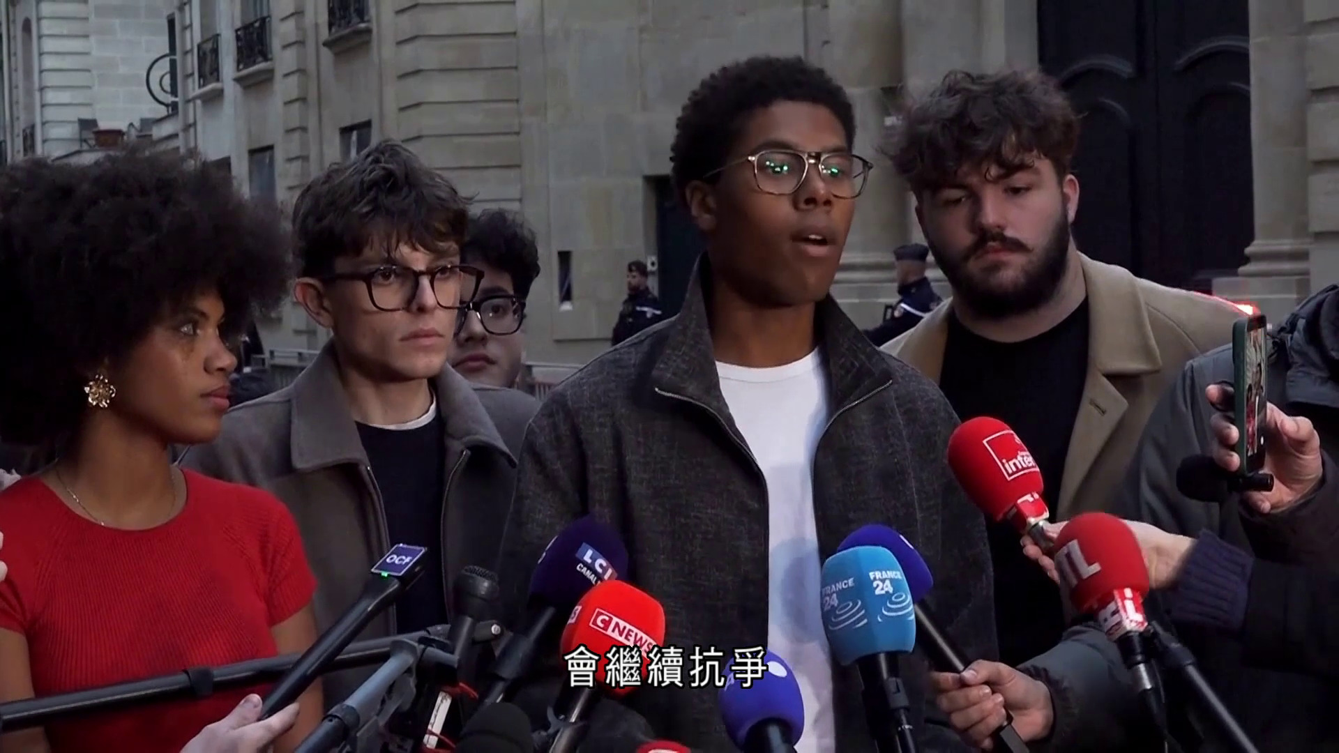 法國示威｜政府提出教育改革方案回應　學生代表指部分訴求未回應、將繼續抗爭