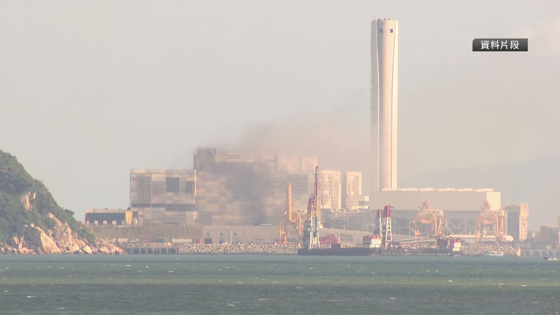石鼓洲焚化爐周一三級火　環保署：懷疑建築物料起火