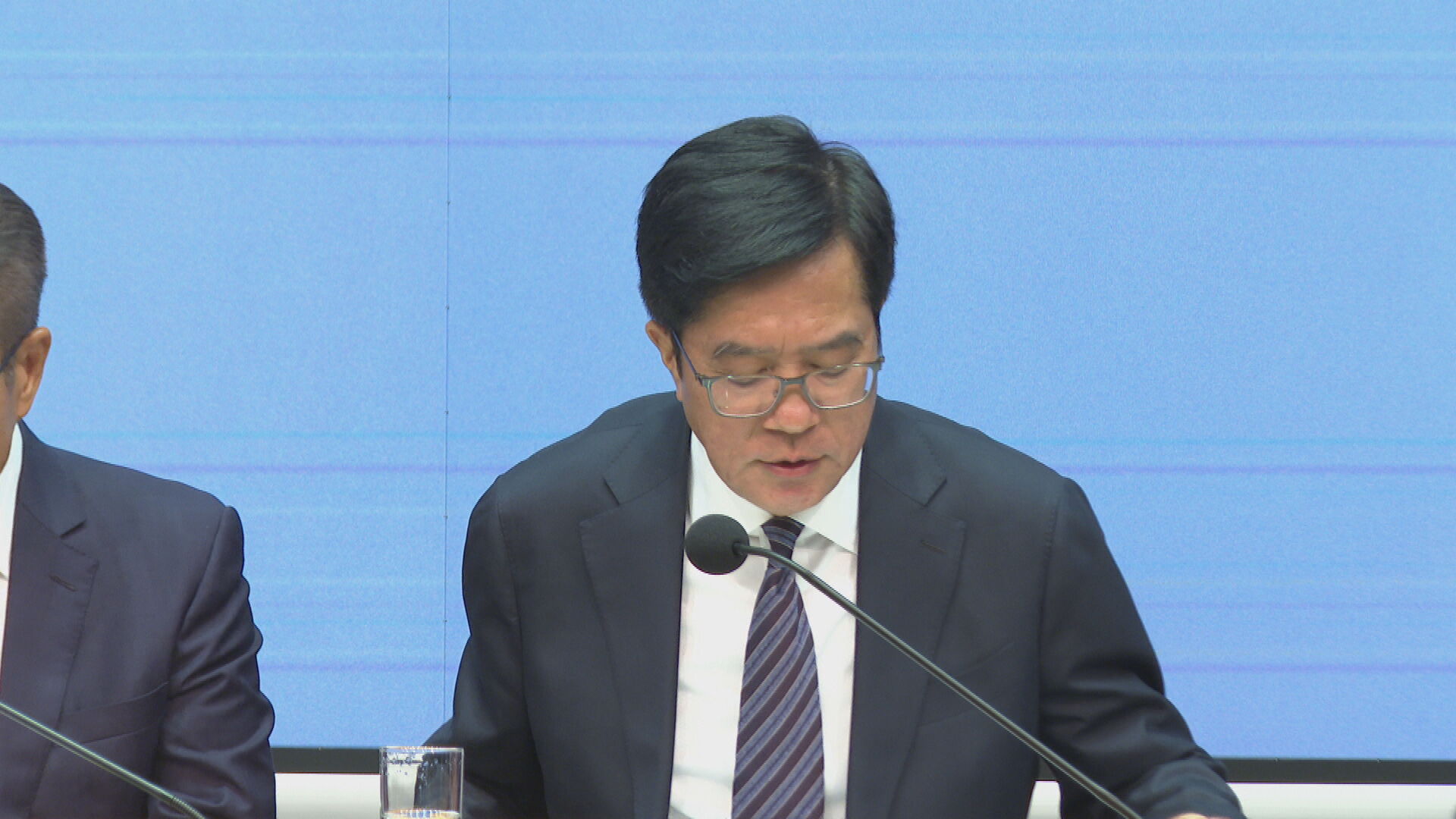 宏福苑｜黃偉綸：成立公營房屋樓宇管制組取代ICU　修例賦權競委會刑事打擊圍標